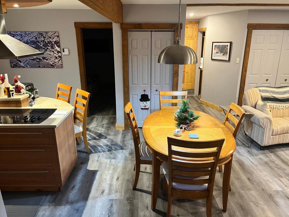 Appartement Mont Edouard, Hebergement Paisible A La Montagne LʼAnse-Saint-Jean Buitenkant foto